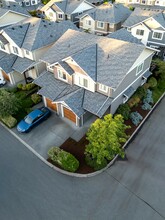 Additional property image - 1720 Dufferin Crescent