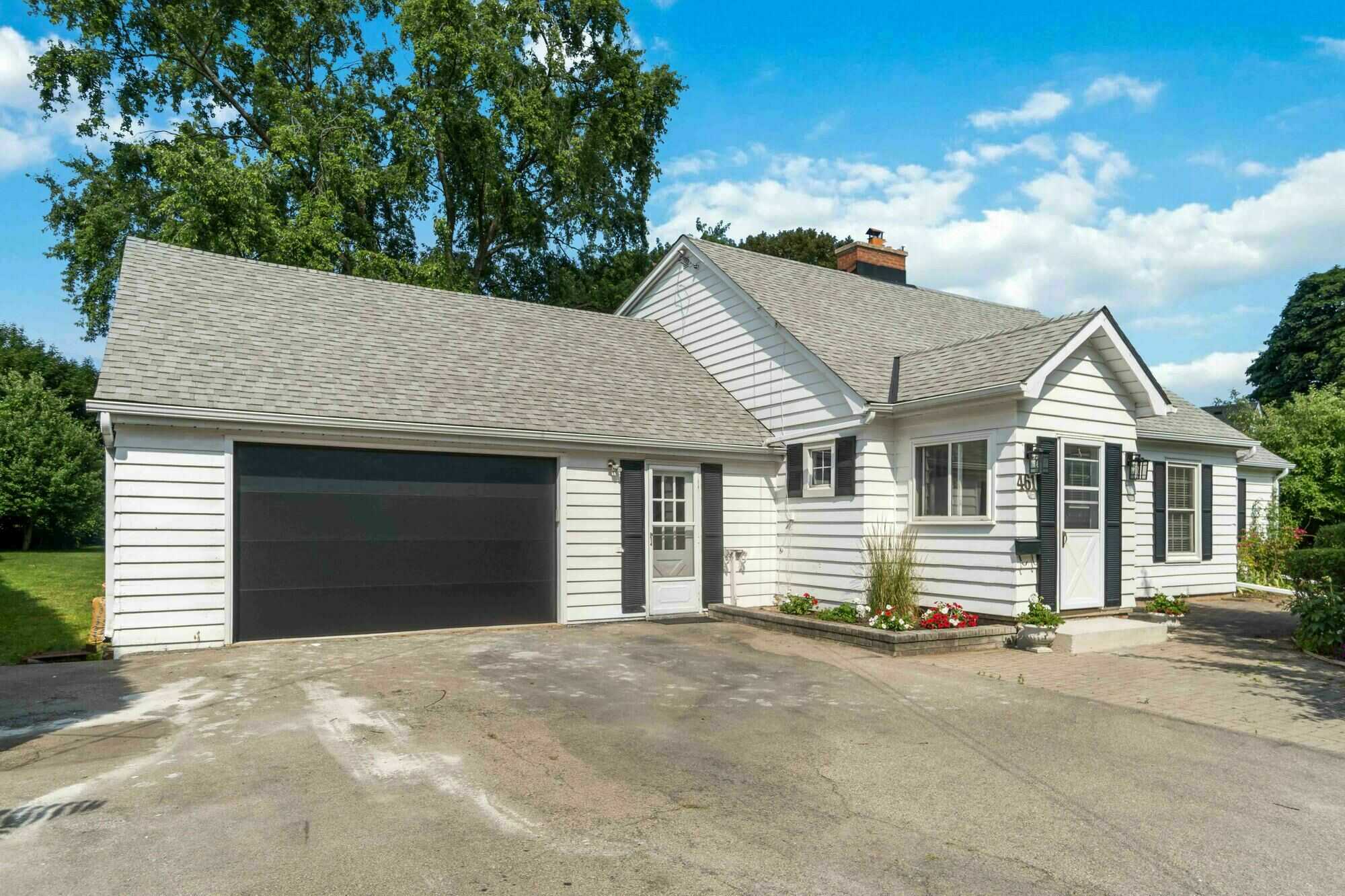 Listi 461 Elwood Road