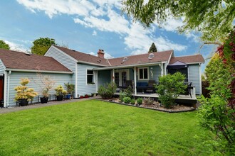 Additional property image - 2959 Oak St