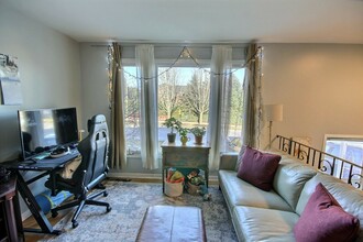 Additional property image - 353 Kingsdale Ave
