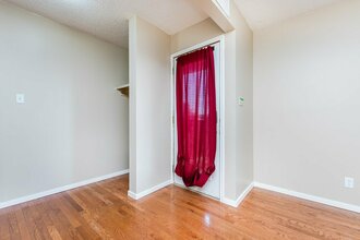 Additional property image - 14220 80 St NW