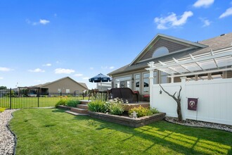 Additional property image - 252 Royal Landing Gate