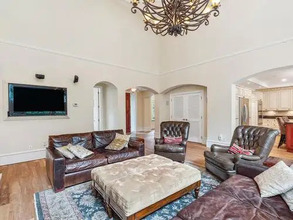 Additional property image - 320 Forestview Ln