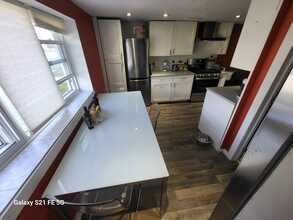 Additional property image - 293 Welland St