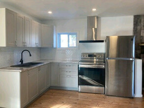 Additional property image - 106 Home St N