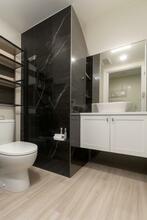 Additional property image - 901 E Broadway