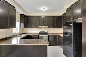 Additional property image - 865 Francine Cres