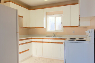 Additional property image - 9 1 Ave N