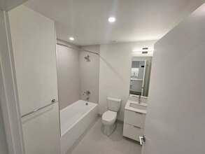 Additional property image - 302-89 Church St