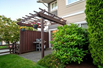 Additional property image - 1720 Dufferin Crescent