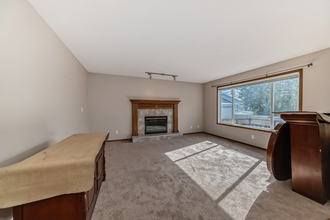 Additional property image - 529 Diamond Ct SE