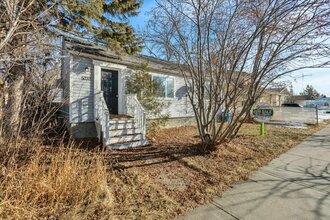 Additional property image - 5032 - 50 Ave