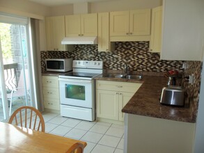 Additional property image - 1115 Paramount Dr