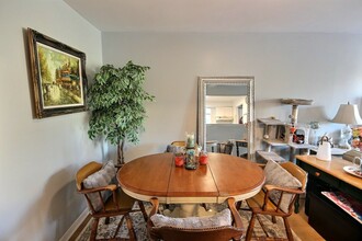 Additional property image - 353 Kingsdale Ave