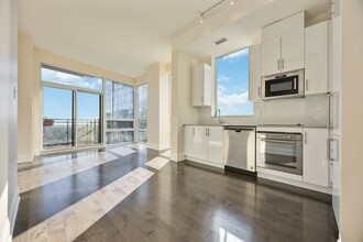 Additional property image - PH108-460 Adelaide St E