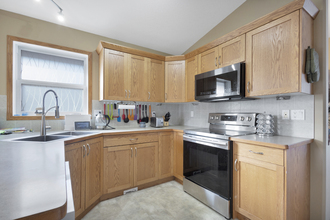 Additional property image - 8 Ives Crescent