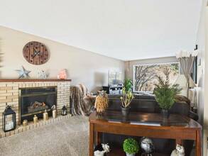 Additional property image - 5716-48B Avenue