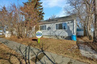 Additional property image - 5032 - 50 Ave