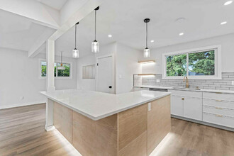 Additional property image - 7112 86 Ave NW