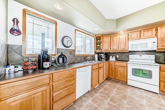 Additional property image - 14 Wyndham Park View