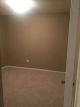 Additional property image - 1060 McConachie Blvd NW